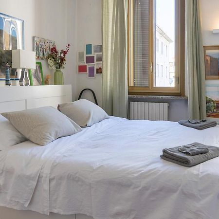 Апартаменты Navigli District Elegant Flat Free Wifi & Parking Милан Экстерьер фото
